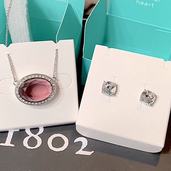 Origami Owl Amethyst Prism Oval Living Locket & Mini Clara Stud Earrings Set - Picture 10 of 12